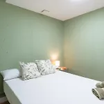 13 Guest 3 Min Walk To Bbq Cinema Perfect For Groups *