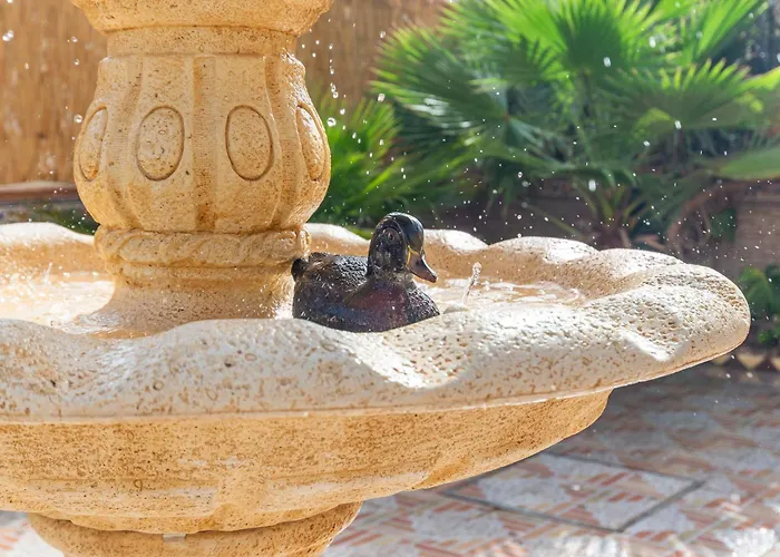 Valentina - Renovated On Alamos Villa *