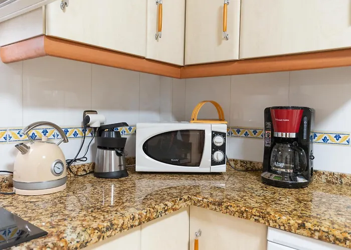 Valentina - Renovated On Alamos *