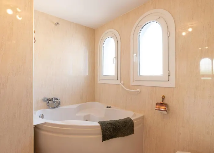 Villa Valentina - Renovated On Alamos *