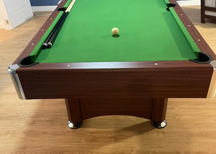 Valentina - Renovated On Alamos Villa