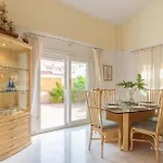 Villa 13 Guest 3 Min Walk To Bbq Cinema Perfect For Groups Torremolinos