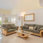 13 Guest Villa 3 Min Walk To Beach Bbq Cinema Perfect For Groups