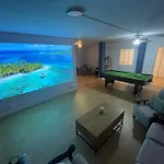 13 Guest Villa 3 Min Walk To Beach Bbq Cinema Perfect For Groups