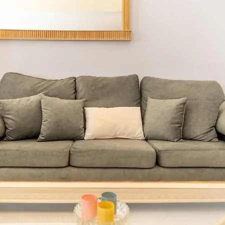 Valentina - Renovated On Alamos Willa