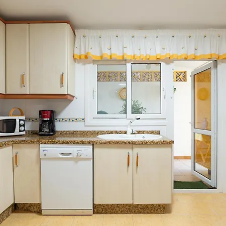 Valentina - Renovated On Alamos Torremolinos