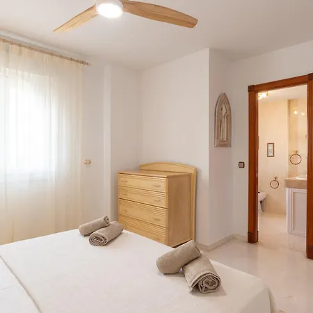 Valentina - Renovated On Alamos Willa *