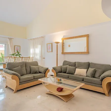 Valentina - Renovated On Alamos