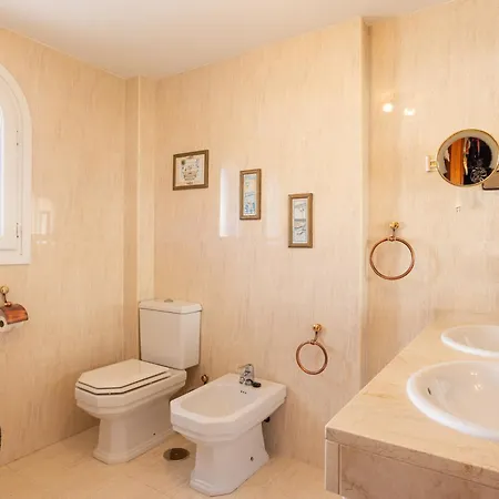 Valentina - Renovated On Alamos