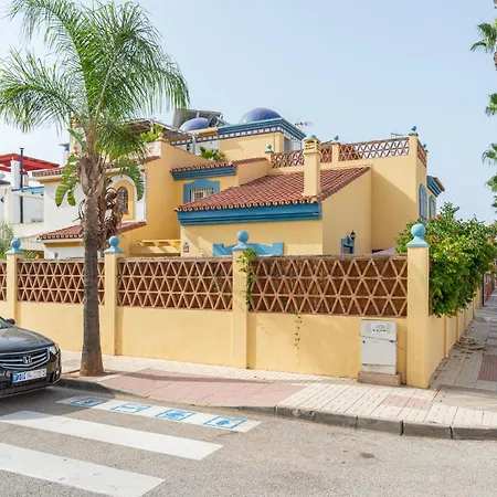 Vila 13 Guest Villa 3 Min Walk To Beach Bbq Cinema Perfect For Groups