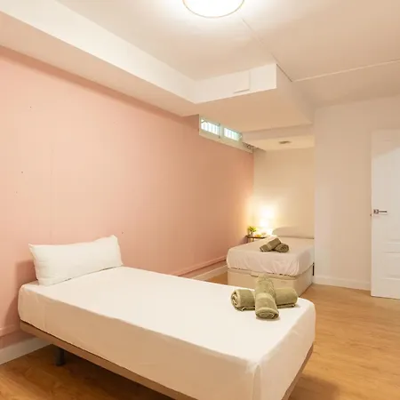 Valentina - Renovated On Alamos Villa *