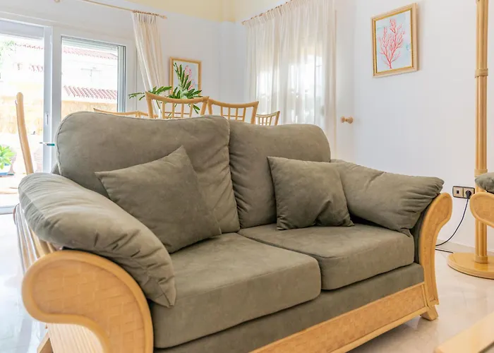 13 Guest Villa 3 Min Walk To Beach Bbq Cinema Perfect For Groups