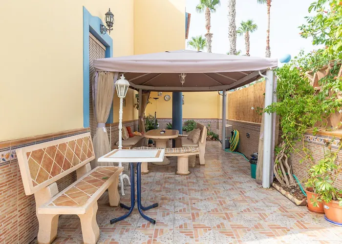 13 Guest Villa 3 Min Walk To Beach Bbq Cinema Perfect For Groups Vila