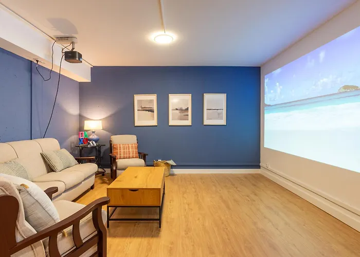 13 Guest Villa 3 Min Walk To Beach Bbq Cinema Perfect For Groups