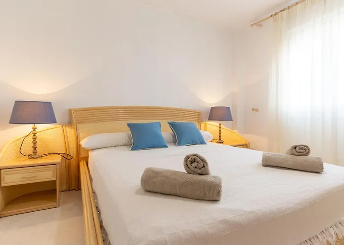 13 Guest Villa 3 Min Walk To Beach Bbq Cinema Perfect For Groups *