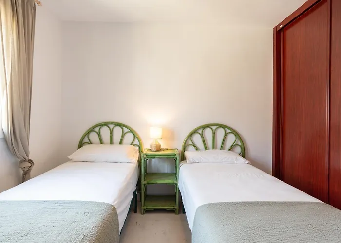 Vila 13 Guest Villa 3 Min Walk To Beach Bbq Cinema Perfect For Groups