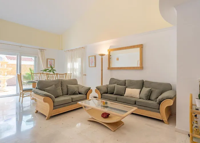 13 Guest Villa 3 Min Walk To Beach Bbq Cinema Perfect For Groups